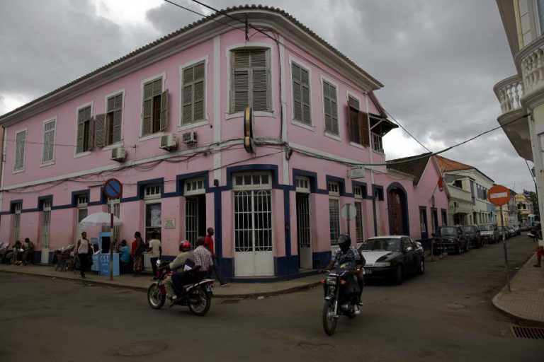 SÃO TOMÉ QUER FALAR A “UMA SÓ VOZ” COM CABO VERDE NA DEFESA DOS ESTADOS INSULARES