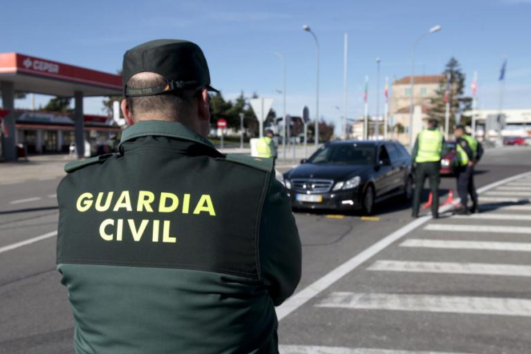 TRÊS PORTUGUESES DETIDOS EM LA RIOJA POR EXPLORAR OUTROS 40 PORTUGUESES
