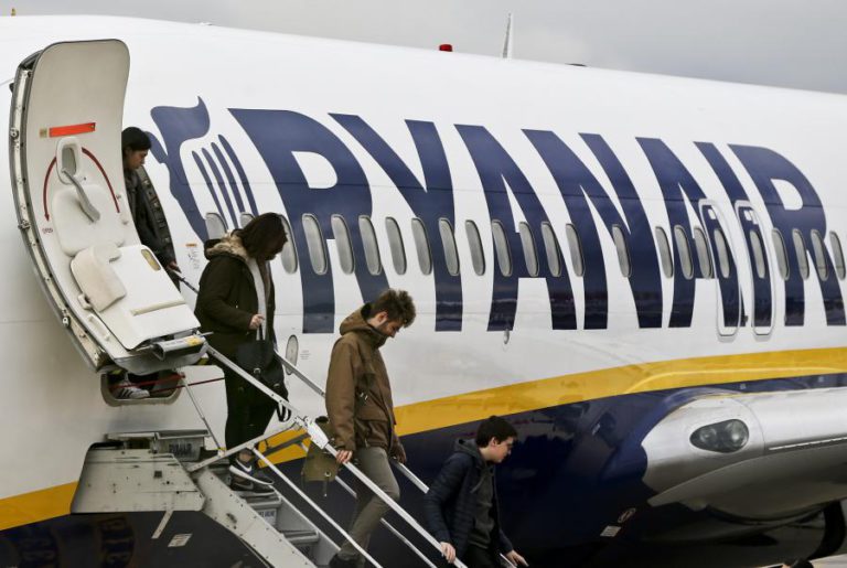 RYANAIR GARANTE RESOLUÇÃO DE 97% DOS CLIENTES AFETADOS POR ALTERAÇÕES ENTRE NOVEMBRO E MARÇO