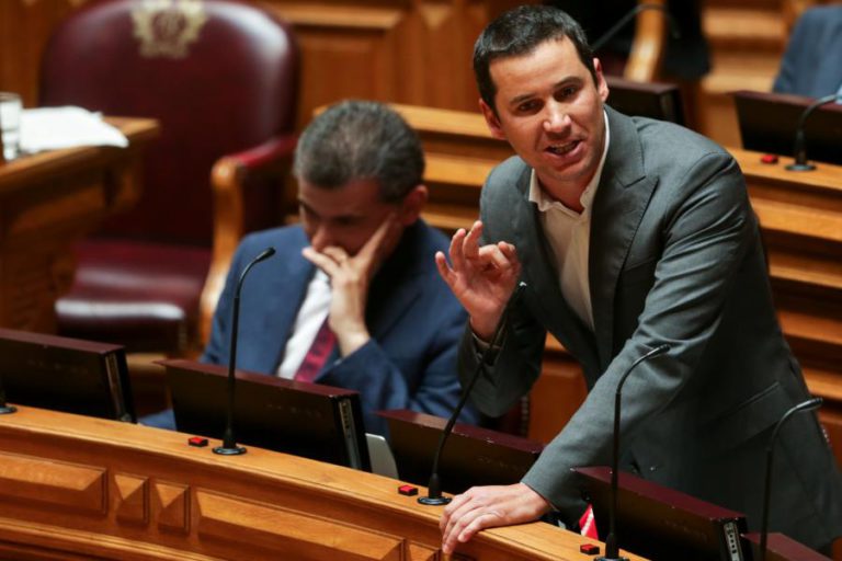 OE2018: PS DEFENDE QUE PSD VAI VOTAR CONTRA A GENERALIDADE DOS PORTUGUESES