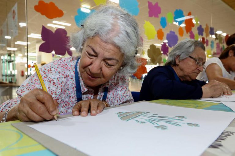 IDOSOS DE ZONAS DESFAVORECIDAS TÊM MENOS HIPÓTESES DE CHEGAR AOS 90 ANOS – ESTUDO