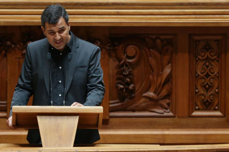 PAN QUER MAIS INVESTIMENTO PÚBLICO EM PSICÓLOGOS E NUTRICIONISTAS