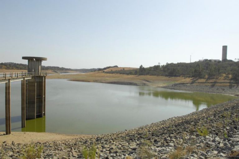 ARMAZENAMENTO DE ÁGUA VOLTA A DESCER EM TODAS BACIAS HIDROGRÁFICAS EM SETEMBRO