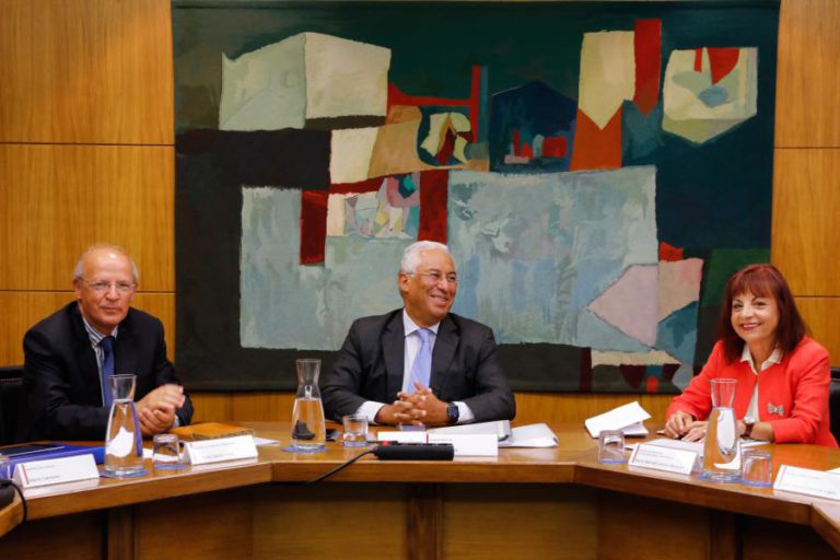 CONSELHO DE MINISTROS EXTRAORDINÁRIO REÚNE-SE SÁBADO EM SÃO BENTO A PARTIR DAS 10:30