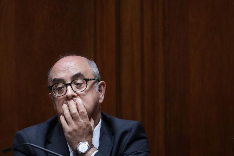 PS CHAMA AO PARLAMENTO MINISTRO DA DEFESA COM CARÁTER DE URGÊNCIA
