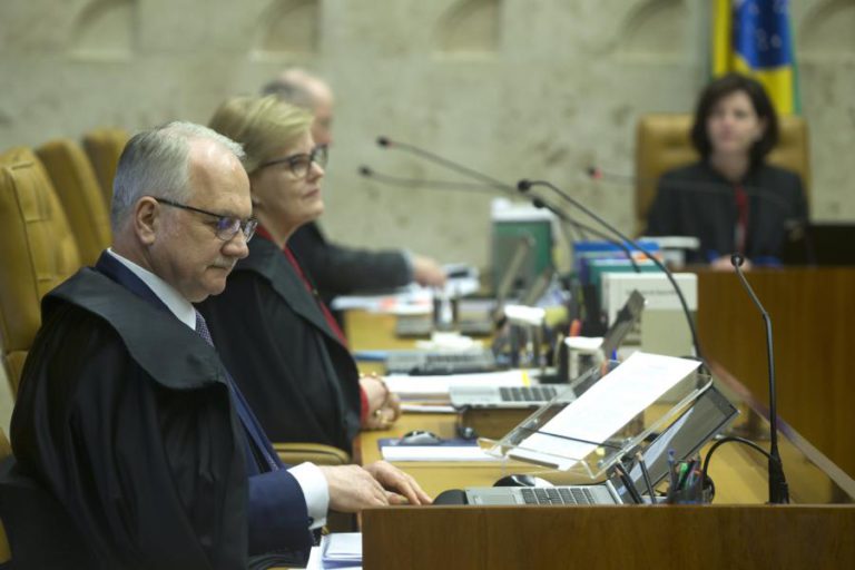 TRIBUNAL BRASILEIRO BLOQUEIA OS BENS DA EX-PRESIDENTE DILMA ROUSSEFF