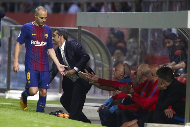 FC BARCELONA E INIESTA ASSINAM CONTRATO ‘ETERNO’