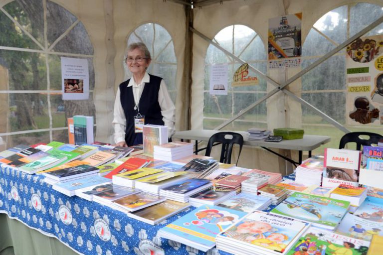 FEIRA DO LIVRO LEVA A PARTIR DE HOJE O MUNDO A MAPUTO, ESCRITO EM PORTUGUÊS