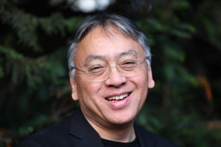 JAPÃO FELICITA KAZUO ISHIGURO PELO NOBEL DA LITERATURA E DESTACA RAÍZES NIPÓNICAS