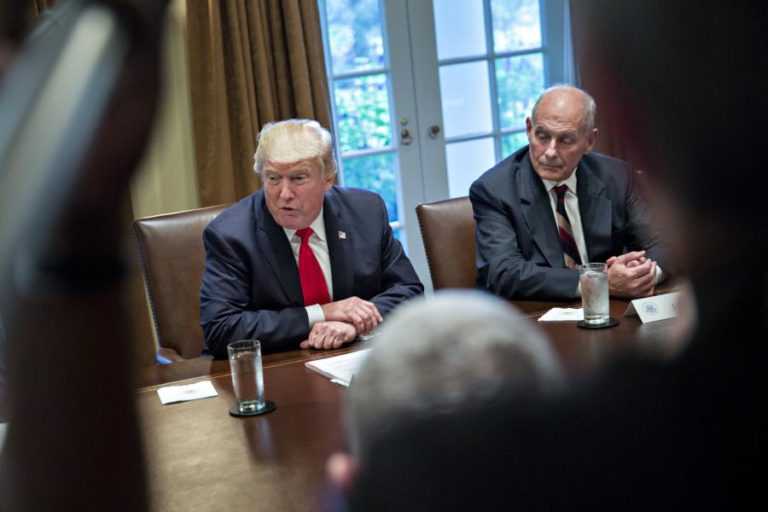 TRUMP DEFENDE QUE IRÃO NÃO RESPEITOU “O ESPÍRITO” DO ACORDO NUCLEAR