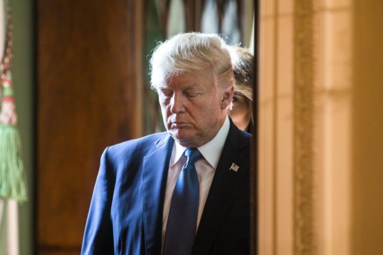 TRUMP PROPÕE QUE REFORMA MIGRATÓRIA INCLUA CONSTRUÇÃO “COMPLETA” DE MURO COM MÉXICO
