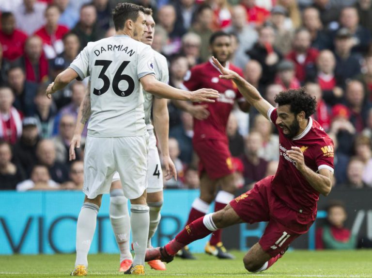 MANCHESTER UNITED DE MOURINHO EMPATA EM LIVERPOOL