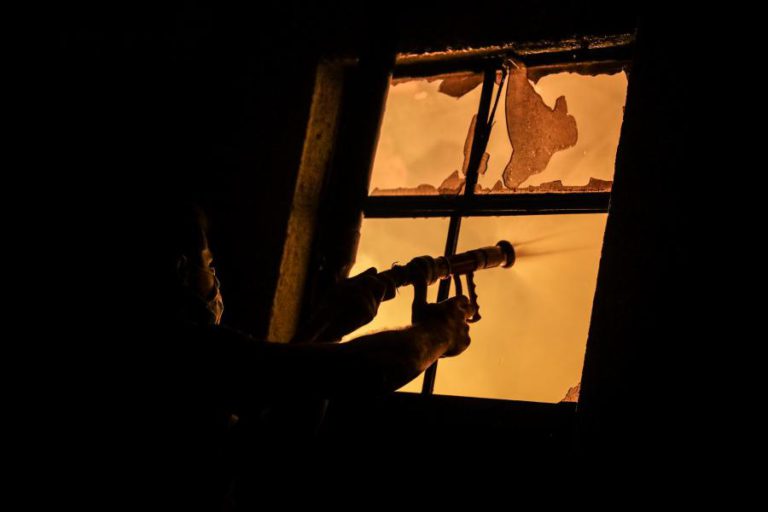 INCÊNDIO DESTRUIU 70 CASAS E 15 MIL HECTARES DE FLORESTA EM OLEIROS