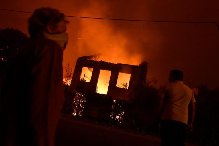 NÚMERO DE MORTOS NOS INCÊNDIOS SOBE PARA 44