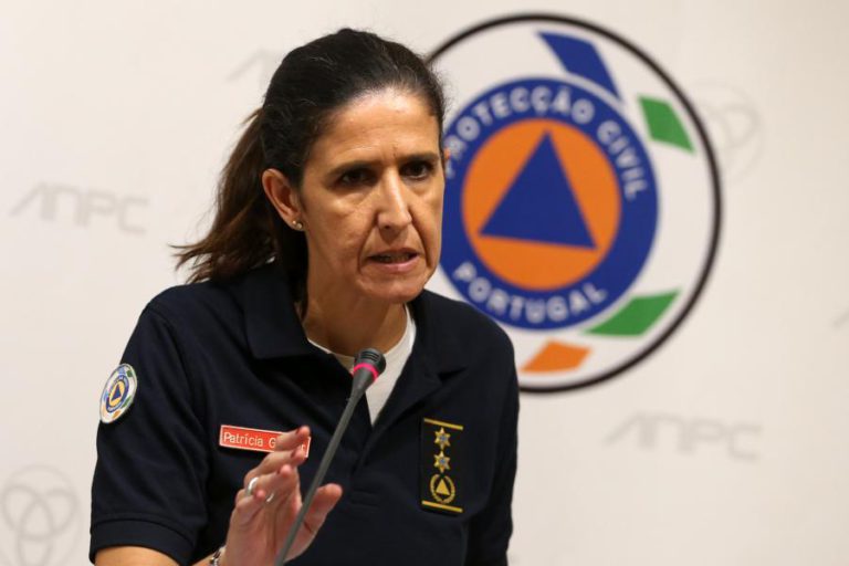 PROTEÇÃO CIVIL NEGA AUMENTO DO NÚMERO DE MORTES NOS INCÊNDIOS PARA 44