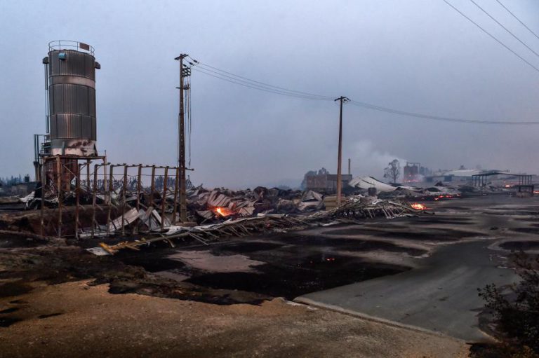 EMPRESAS AFETADAS PELOS INCÊNDIOS PODEM RECORRER A ‘LAY-OFF’ PARA SALVAGUARDAR EMPREGOS – MINISTRO