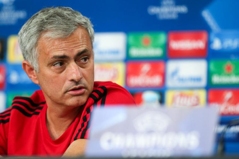 MOURINHO DIZ QUE EMPATE NA LUZ SERIA UM RESULTADO POSITIVO PARA O MANCHESTER UNITED