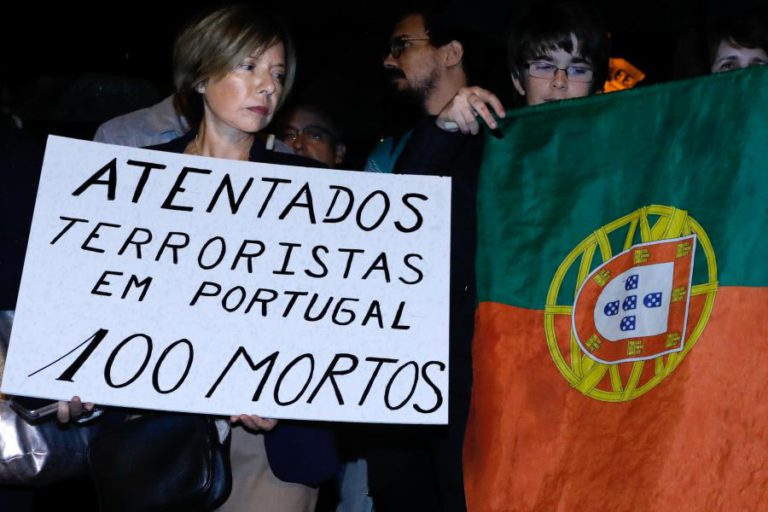 NÚMERO DE MORTOS EM CONSEQUÊNCIA DOS INCÊNDIOS DE DOMINGO SOBE PARA 42