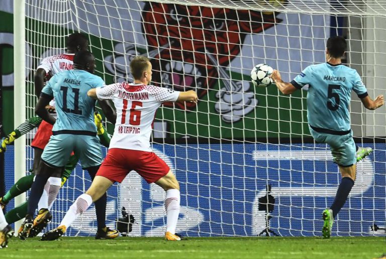 FC PORTO PERDE EM LEIPZIG E CAI PARA TERCEIRO NO GRUPO G DA LIGA DOS CAMPEÕES