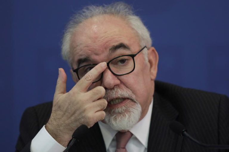 ALTERAÇÕES AOS RECIBOS VERDES AINDA ESTE ANO E TSU DEVERÁ FICAR PARA 2019 – VIEIRA DA SILVA