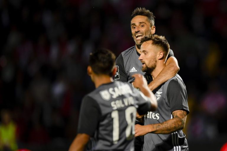 BENFICA SOMA SEGUNDO TRIUNFO FORA NA I LIGA, AO BATER DESPORTIVO DAS AVES