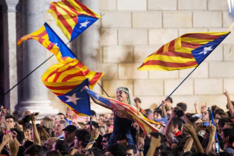 PRIMEIRA SONDAGEM INDICA FIM DE MAIORIA SEPARATISTA NO PARLAMENTO REGIONAL DA CATALUNHA