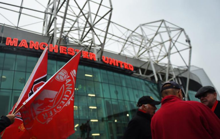 MAZEIKA ARBITRA BENFICA EM MANCHESTER E TURPIN A RECEÇÃO DO SPORTING À JUVENTUS