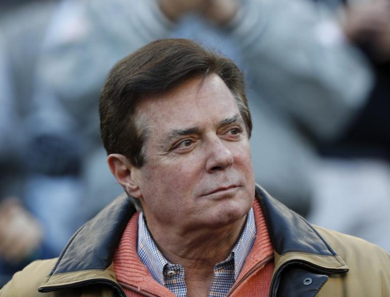 EX-DIRETOR DE CAMPANHA DE TRUMP, PAUL MANAFORT, ENTREGOU-SE AO FBI