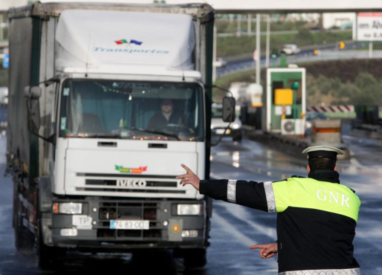 GNR PARTICIPA EM OPERAÇÃO EUROPEIA E INTENSIFICA FISCALIZAÇÃO DE VEÍCULOS PESADOS