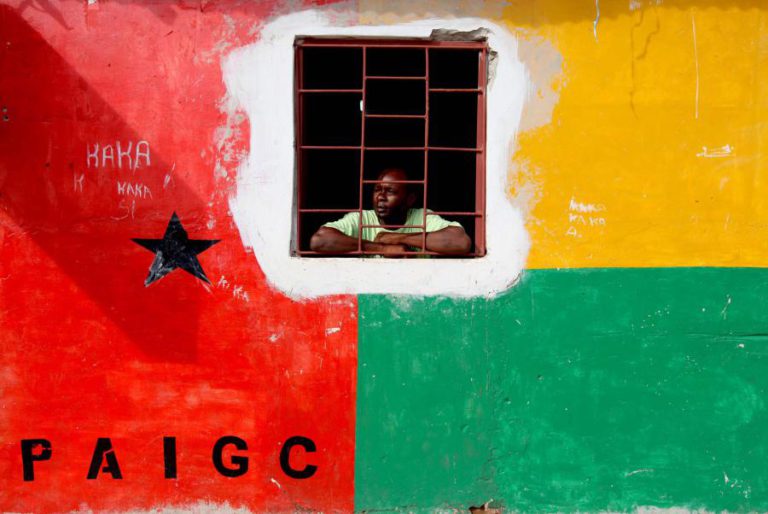 TRIBUNAL NA GUINÉ-BISSAU IMPEDE USO DE NOME E SÍMBOLO DE PAIGC POR DISSIDENTES