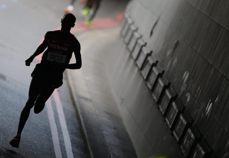 FEDERAÇÃO INTERNACIONAL DE ATLETISMO MANTÉM SUSPENSÃO DA RÚSSIA POR ‘DOPING’
