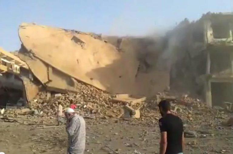 FORÇAS SÍRIAS CERCAM ÚLTIMA CIDADE CONTROLADA PELO GRUPO ESTADO ISLÂMICO