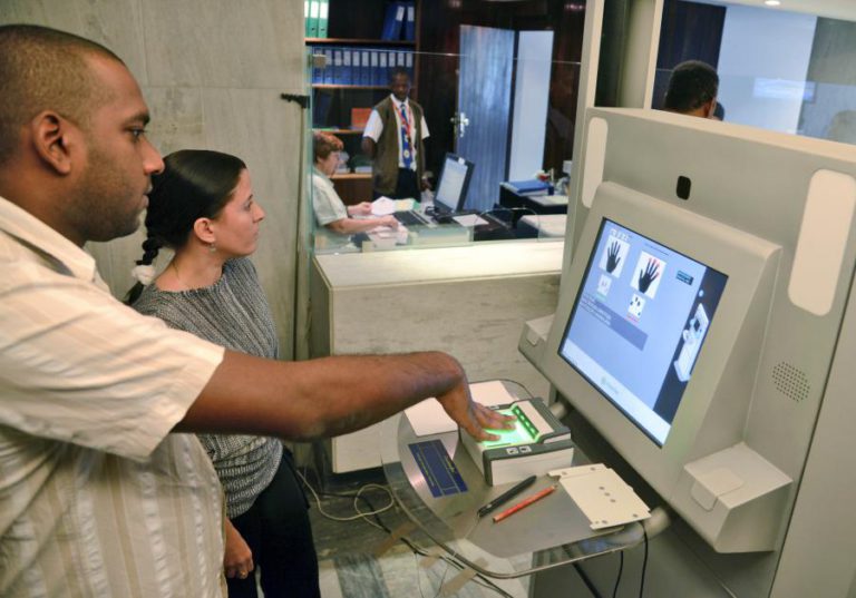 TRABALHADORES DOS REGISTOS E NOTARIADO MARCAM GREVE PARA 12 DE DEZEMBRO