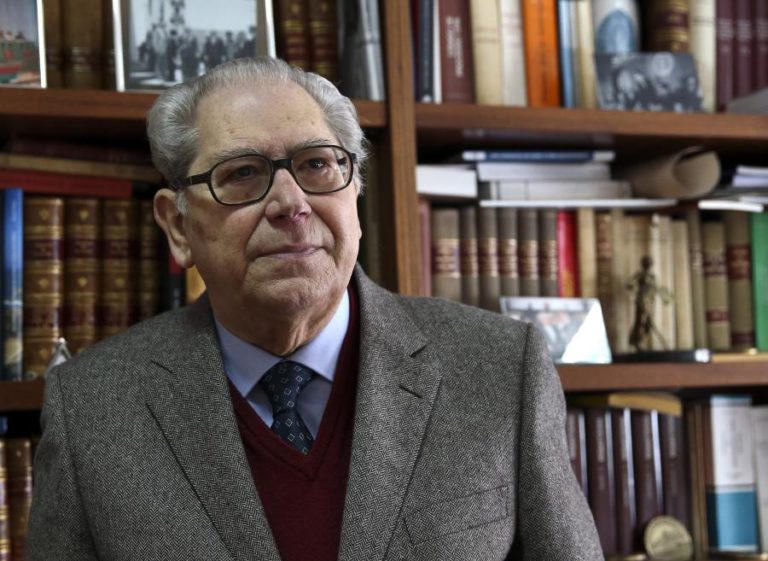 PROPOSTA DE ANTÓNIO ARNAUT E JOÃO SEMEDO PREVÊ AMPLA REVISÃO DO SNS