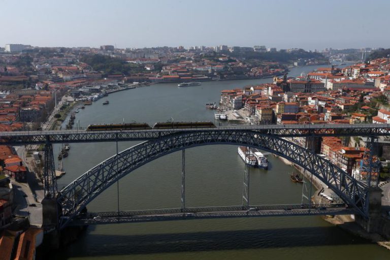 VIA NAVEGÁVEL DO DOURO PODE CHEGAR AO MILHÃO DE TURISTAS EM 2017