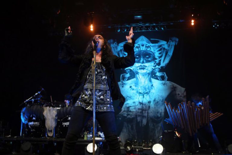 MOONSPELL EDITAM HOJE DISCO TOTALMENTE CANTADO EM PORTUGUÊS