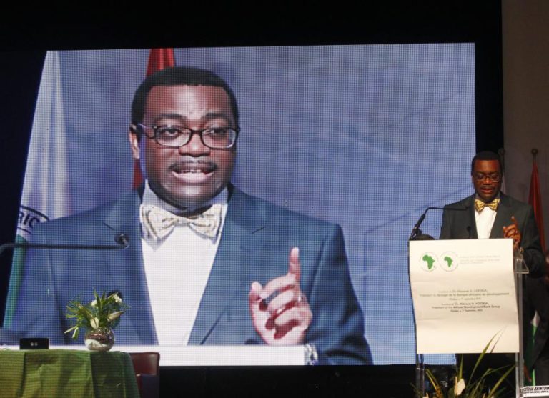 “ANGOLA NÃO TEM DE GASTAR DINHEIRO PARA DIVERSIFICAR A ECONOMIA”