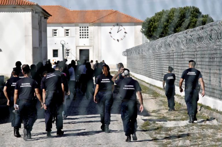 HORÁRIO DE TRABALHO LEVA GUARDAS PRISIONAIS A FAZER GREVE ENTRE HOJE E 6ª  FEIRA