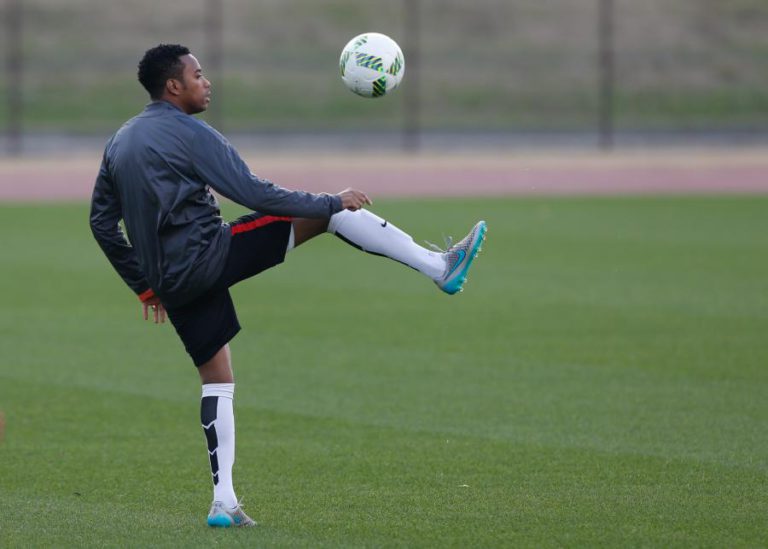 FUTEBOLISTA ROBINHO CONDENADO A NOVE ANOS DE PRISÃO PELA VIOLAÇÃO DE UMA JOVEM