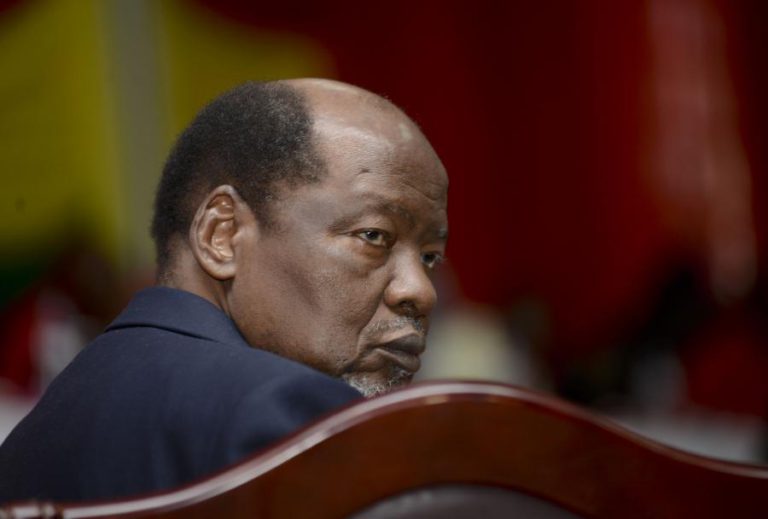 EX-PR CHISSANO CLASSIFICA MUDANÇA NO ZIMBABUÉ COMO MOMENTO HISTÓRICO