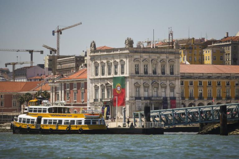 ‘TROIKA’ DE VOLTA A LISBOA PARA MAIS UMA MISSÃO PÓS-PROGRAMA