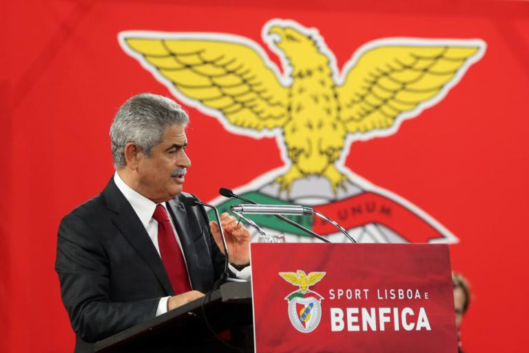 VIEIRA DIZ QUE FUTEBOL VIVE “UM CAOS” E EXIGE BOM SENSO