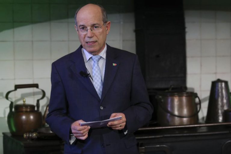 ESTADO “GOSTA MUITO DE FERNANDO PINTO, MAS ELE SAIRÁ DA TAP QUANDO QUISER”