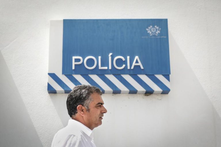 DECISÃO DE LEVAR A JULGAMENTO 18 POLÍCIAS DA ESQUADRA DE ALFRAGIDE MARCADA PARA 04 DEZEMBRO