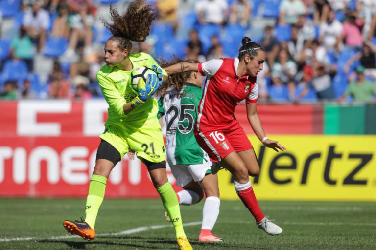 PATRÍCIA MORAIS DIZ QUE NINGUÉM PODE PENSAR QUE É NÚMERO UM NA SELEÇÃO