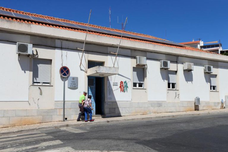 CONSULTAS NO MÉDICO DE FAMÍLIA DURAM EM MÉDIA 15 MINUTOS EM PORTUGAL