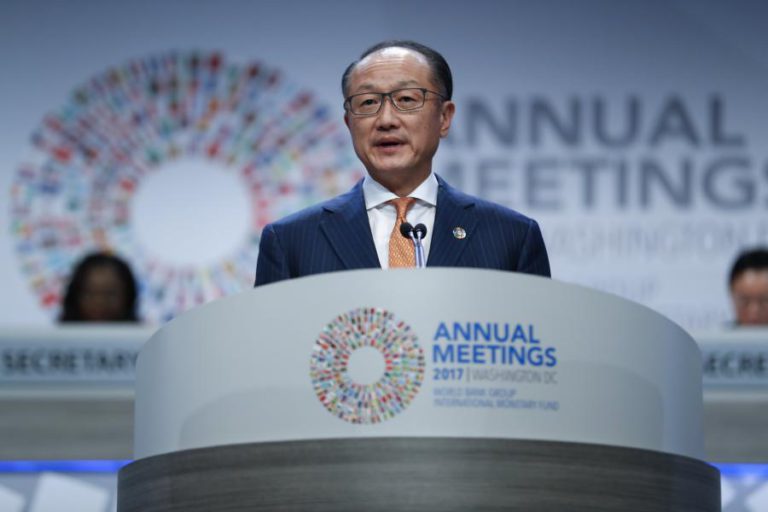 RESTRIÇÕES A BANCOS ESTRANGEIROS NOS PAÍSES MAIS POBRES TRAVAM CRESCIMENTO – BANCO MUNDIAL