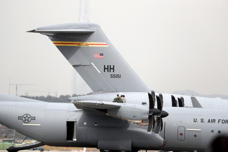 TEXAS/ATAQUE: LEIS DE PRIVACIDADE IMPEDEM FORÇA AÉREA DE COMENTAR RELATÓRIO POLICIAL