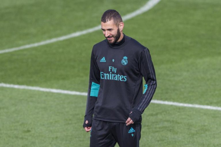 BENZEMA DIZ QUE NÃO SERÁ CHAMADO À SELEÇÃO FRANCESA POR DESCHAMPS
