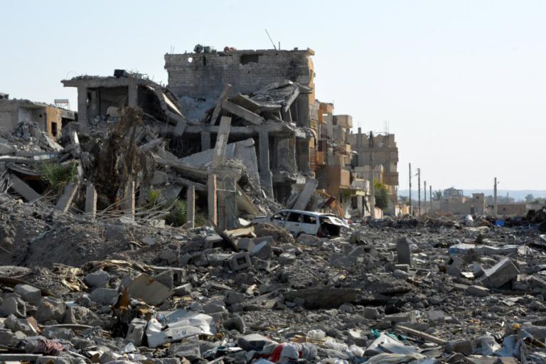 PELO MENOS 75 CIVIS MORTOS EM ATAQUE DO ESTADO ISLÂMICO NA SÍRIA